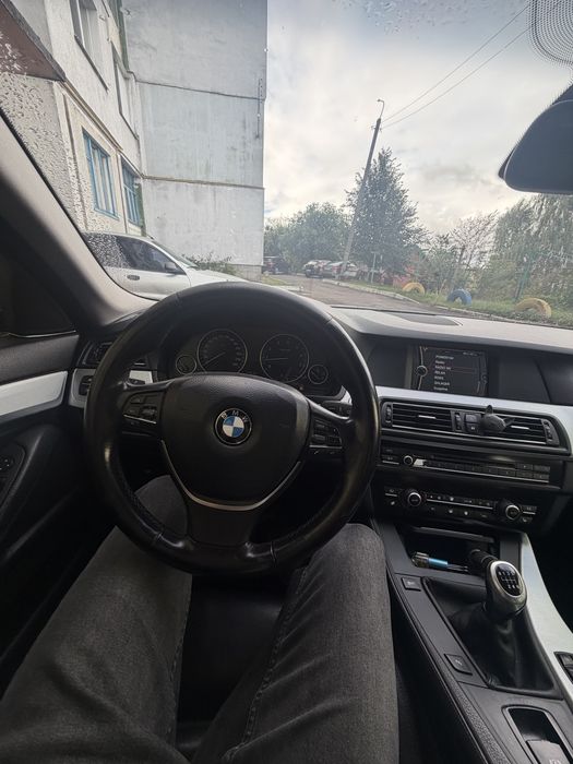 продам авто BMW f10 528i