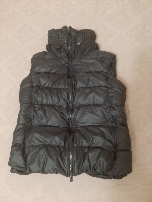 Жіноча желетка "Bata end More"