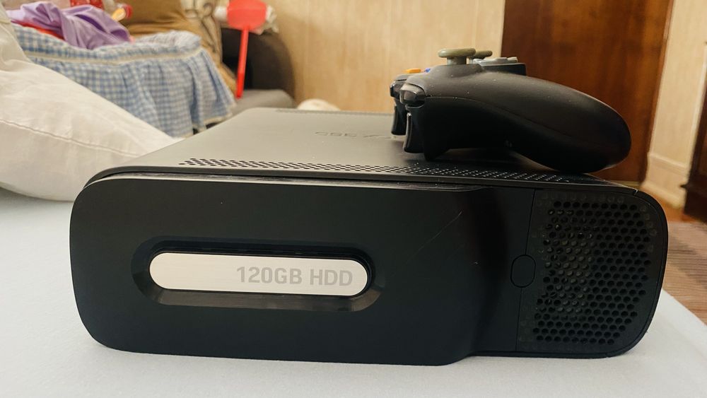 X box 360 120 GB!