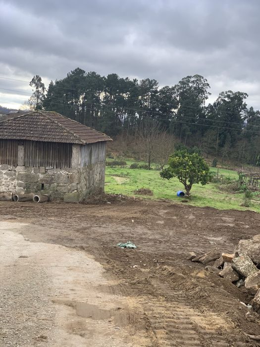 Quinta  com 5000 m2 com optima exposicao solar