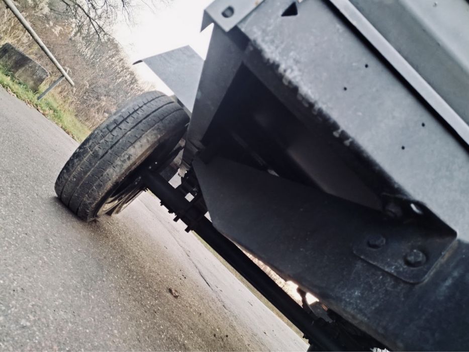 До вашої уваги бортовий 2-х осний причеп