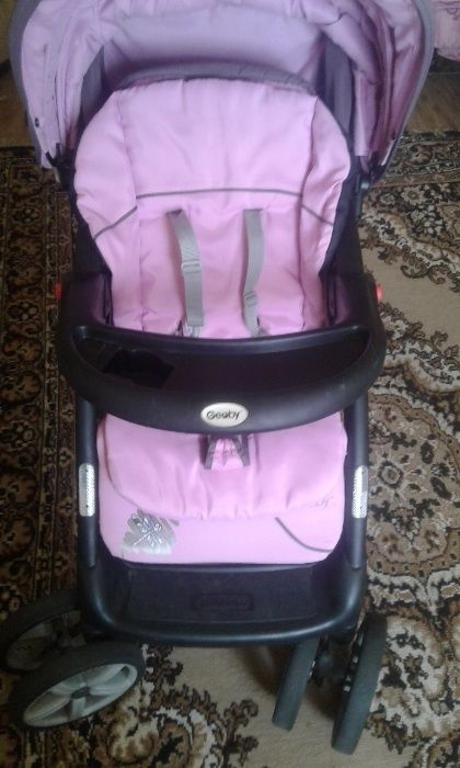 Продам прогулочную коляску-книжку geoby