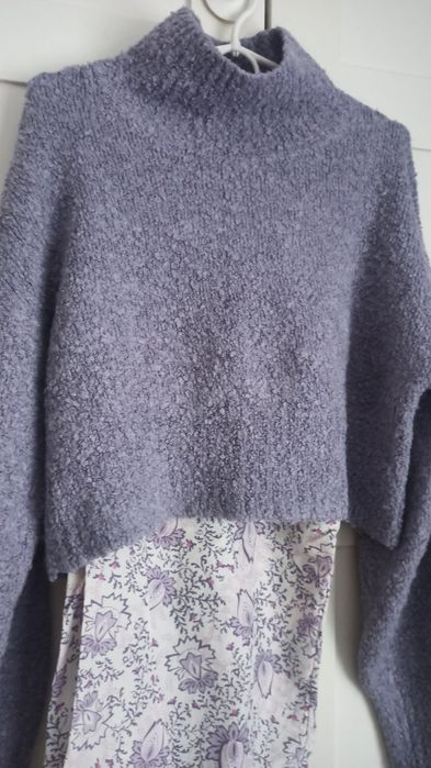 Liliowy sweterek firmy Monki roz. M