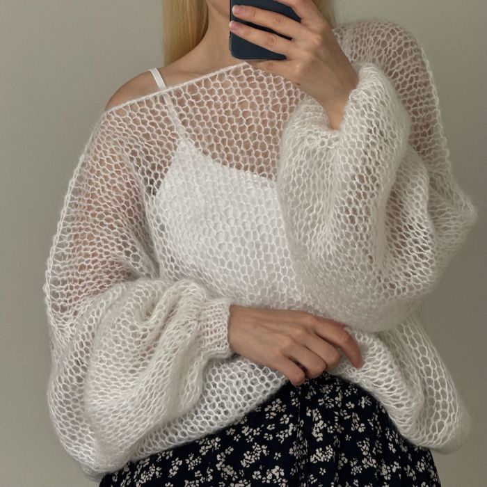 Білий мохеровий светр хмаринка павутинка хендмейд легкий вільна вязка