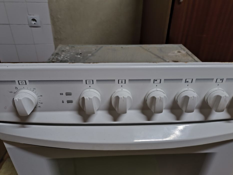 Forno elétrico Teka