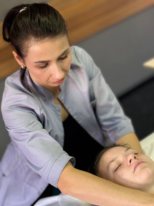 Масаж. Остеопатія. Реабілітація після травм. Хіджама.