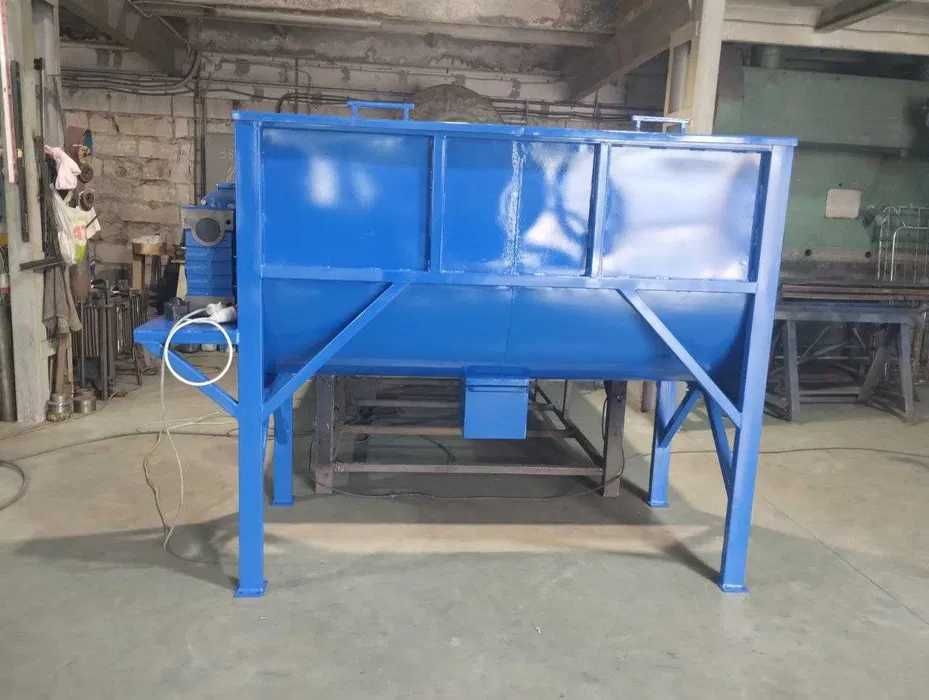 Шнековий змішувач корму, горизонтальный кормосмеситель