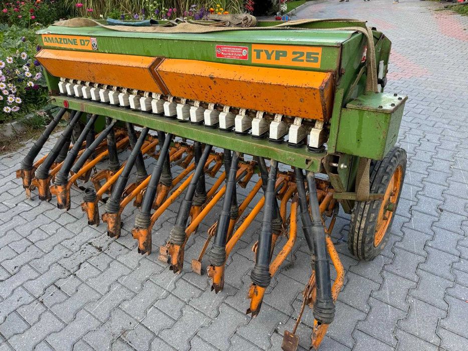 Siewnik AMAZONE D7 TYP 25