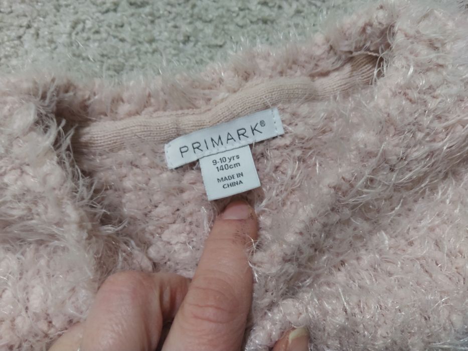 Zestaw paka sweterki r 140 146 stan idealny
