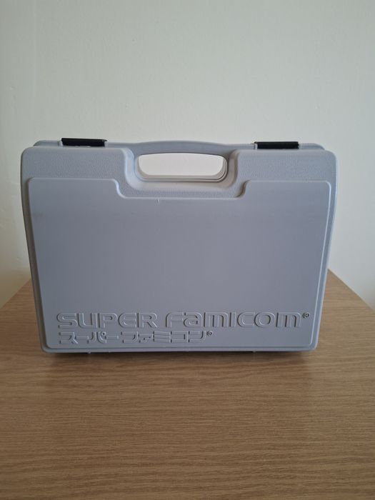 Nintendo Super Famicom Japan walizeczka do gier SPRAWDZ