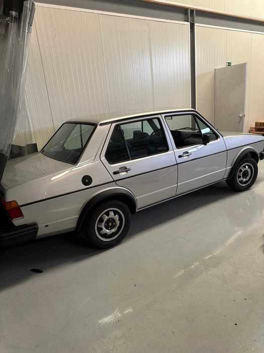 Vw jeta 1.600 injeções  ano 1980 muito bom estado