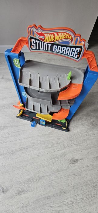Garaż samochodowy Hot Wheels City GNL70