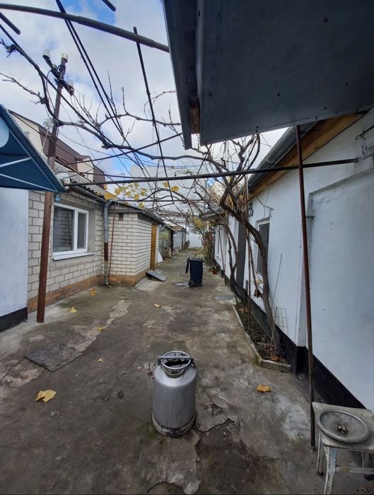 Оренда окремої кімнати у дворі.Вул.Прикордонна