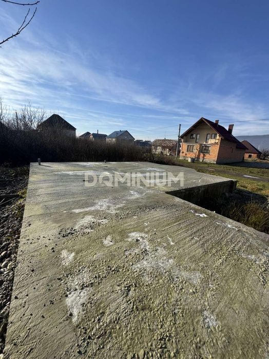 Продається земельна ділянка у с. Іза