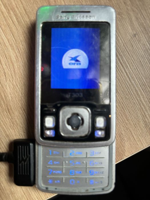Sprzedam telefon Sony Ericson T303