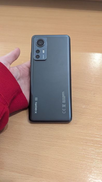 Xiaomi 12 5g 256 gb 8 оперативки та 8 додаткової