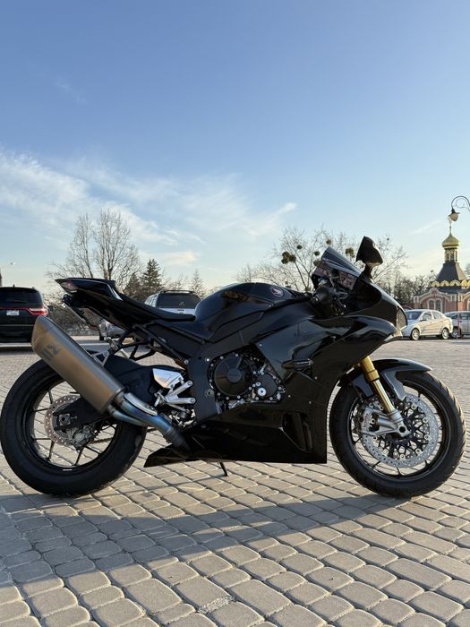 Honda CBR 1000RR-R fireblade SP