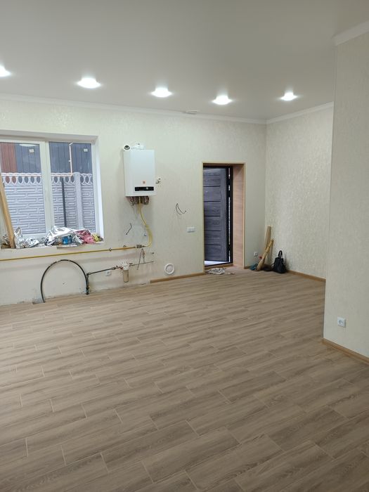 Продаётся  2 х этажный дом Бородинский микрорайон