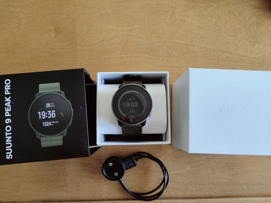 Zegarek sportowy Suunto 9 peak pro forest green używany
