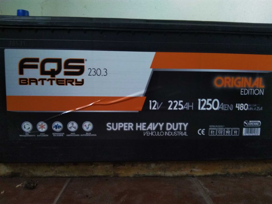 Bateria NOVA camião máquinas etc.