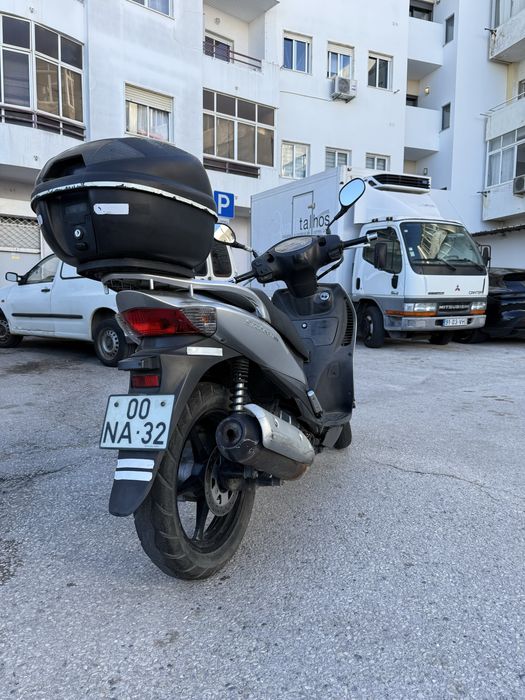 Suzuki UX 125 | 2012 | 57.000 km | 800€ (Negociável)