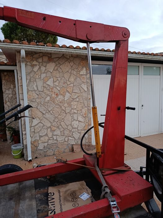 Grua de tirar motores