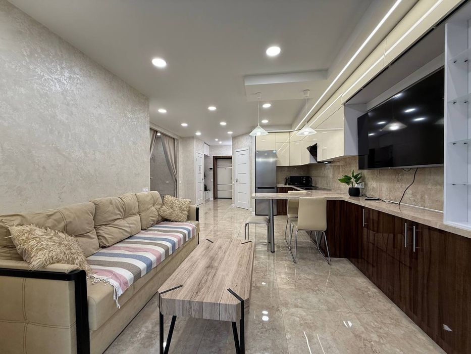 Квартира подобово, погодинно 2 кв на Набережній Тепла