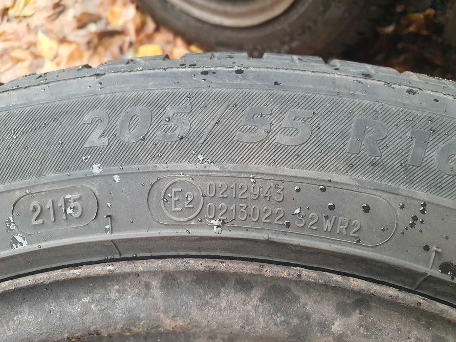 Dwie felgi z oponami dębica 205/55 R16
