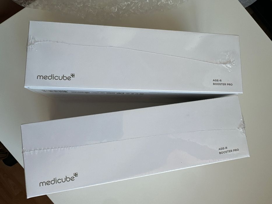 Пристрій для домашнього догляду Age-R Booster Pro Medicube