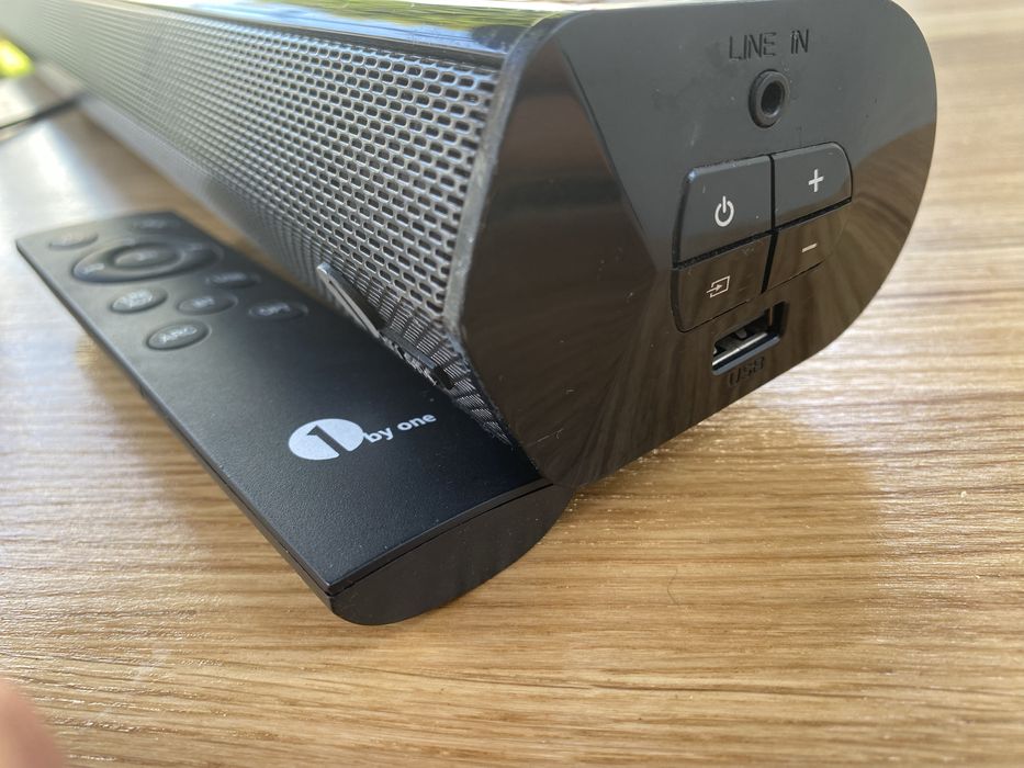 Soundbar 1byone i zestaw kabli
