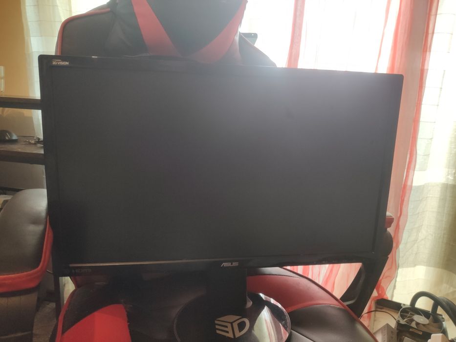 Monitor Gaming ASUS VG248QE 24" 144Hz 1ms (Com Caixa e Cabos)