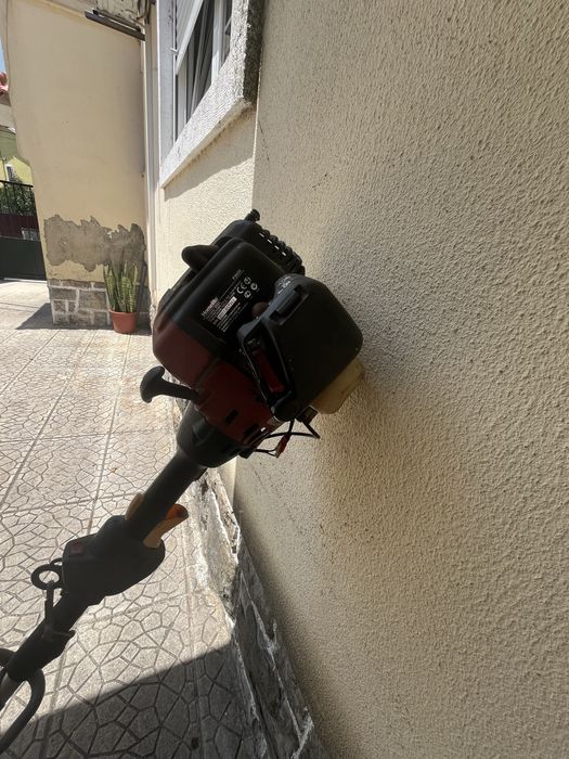 Roçadora jardim a gasolina