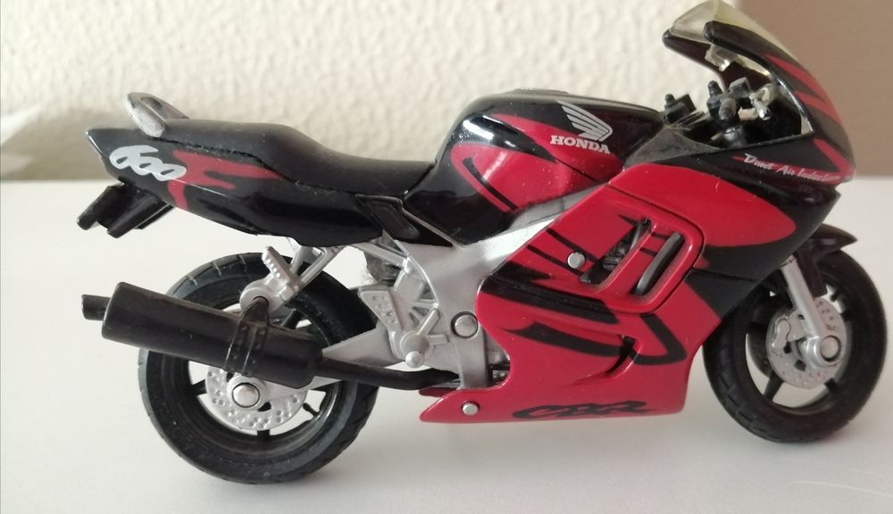 Honda CBR 600 - 1:18 Scale Model
