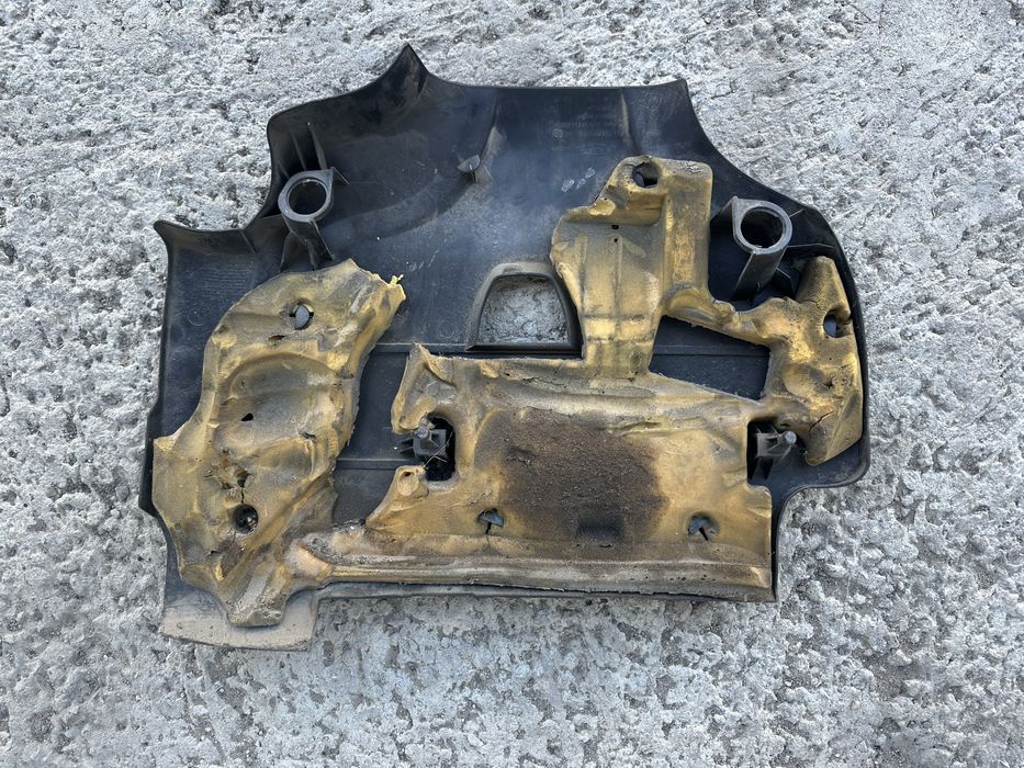 Кришка двигуна 9685582980 Пежо 3008 5008 308, Партнер Сітроен Берлінго