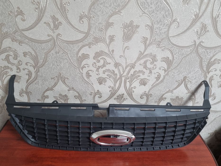 Решітка радіатора Ford Mondeo 4