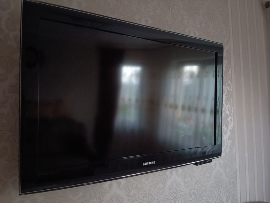 Підставка під телевізор Samsung