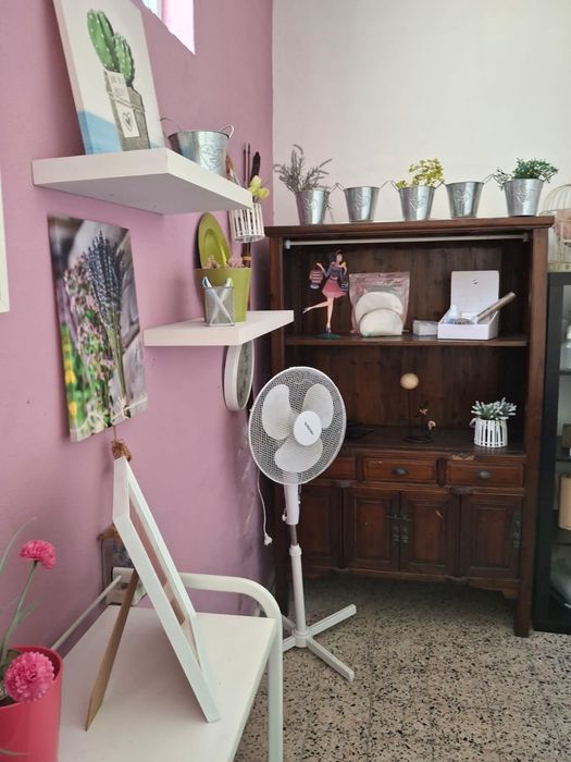 Aluga-se gabinete de estética em Santa Iria de Azóia