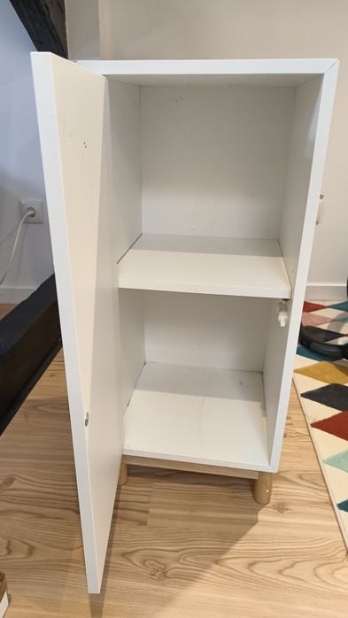 Móvel Eket IKEA com porta