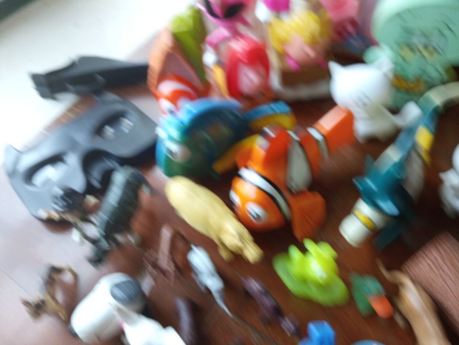 Conjunto de bonecos variados