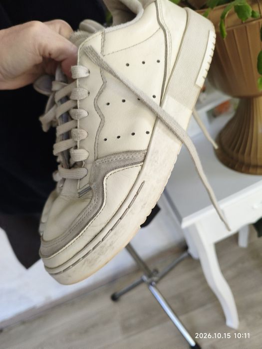 Шкіряні кросівки Adidas