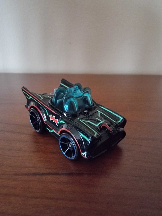 Hot Wheels Stranger Things, Super9 & Outros