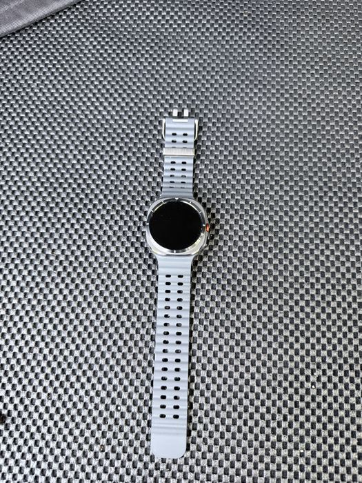 Smartwatch Samsung Galaxy Watch Ultra LTE 47mm - Cinzento Titânio