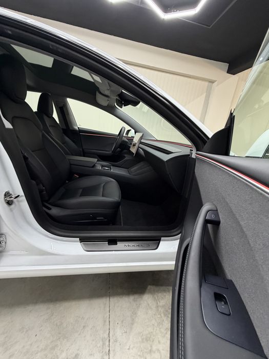 Tesla Model 3 SR Highland