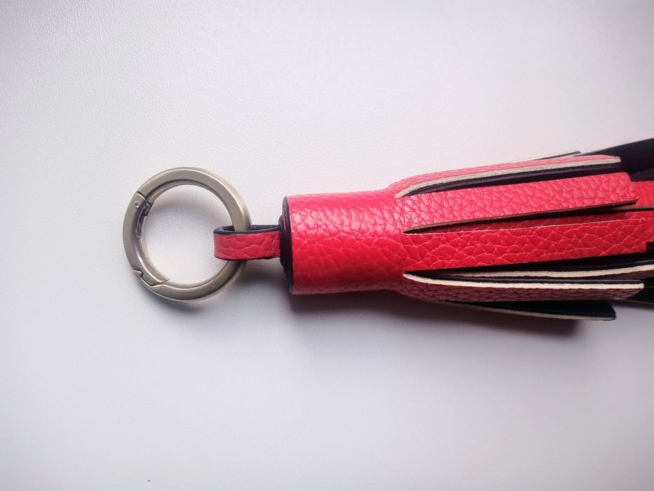 brelok zawieszka przywieszka od torebki CK kutas breloczek do torebki