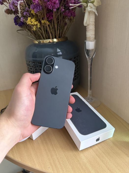 New! Apple iPhone 17 256GB Black 10/10 100%