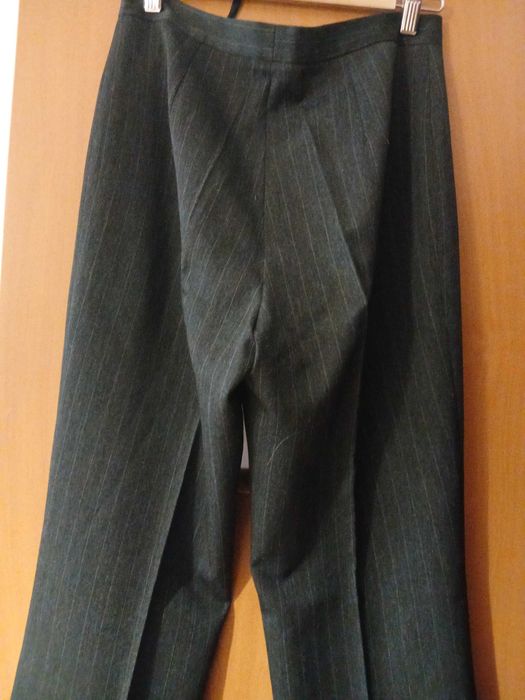 r. 40 SPODNIUM komplet elegancki pionowe prążki /spodnie + żakiet