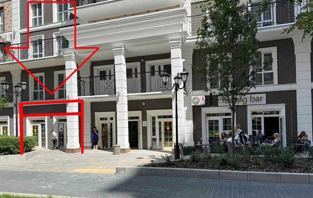 Магазин, Салон 42 кв.м, Топ локація, Нова Англія, метро