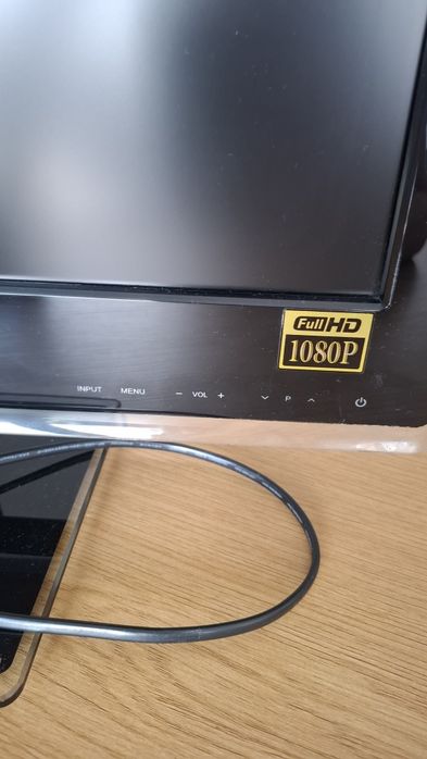 Tv LCD  28  polegadas