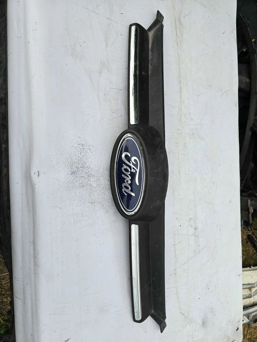 grill Ford Fiesta Mk7