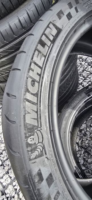 235/35/19  Michelin pilot Cup 2, Nowa, MO Mercedes  1sz 5,5-6mm z 19r.